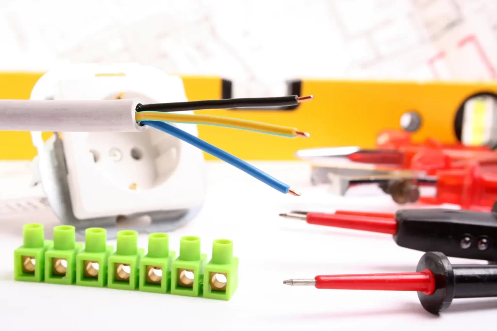 Cavi elettrici e strumenti per impianti