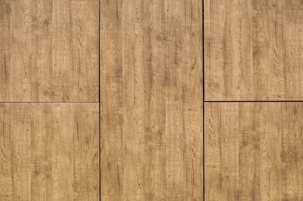 Pavimento in legno con finitura naturale